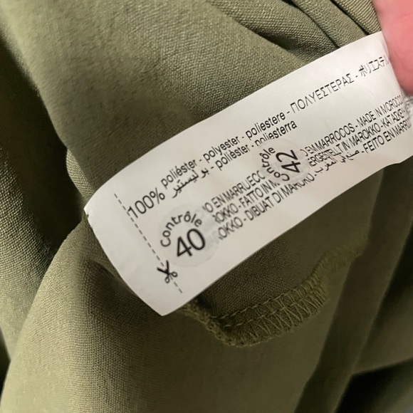 NWOT Zara V-neck Midi Side Ruched Dress in Green. Size Small - Picture 9 of 11